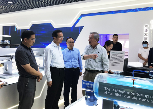 品质精工 助力秋葵黄色视频丨铜川市委各级领导莅临铜川产业技术研究院展示中心考察